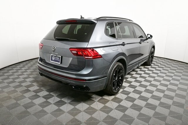 2024 Volkswagen Tiguan SE R-Line Black photo 2