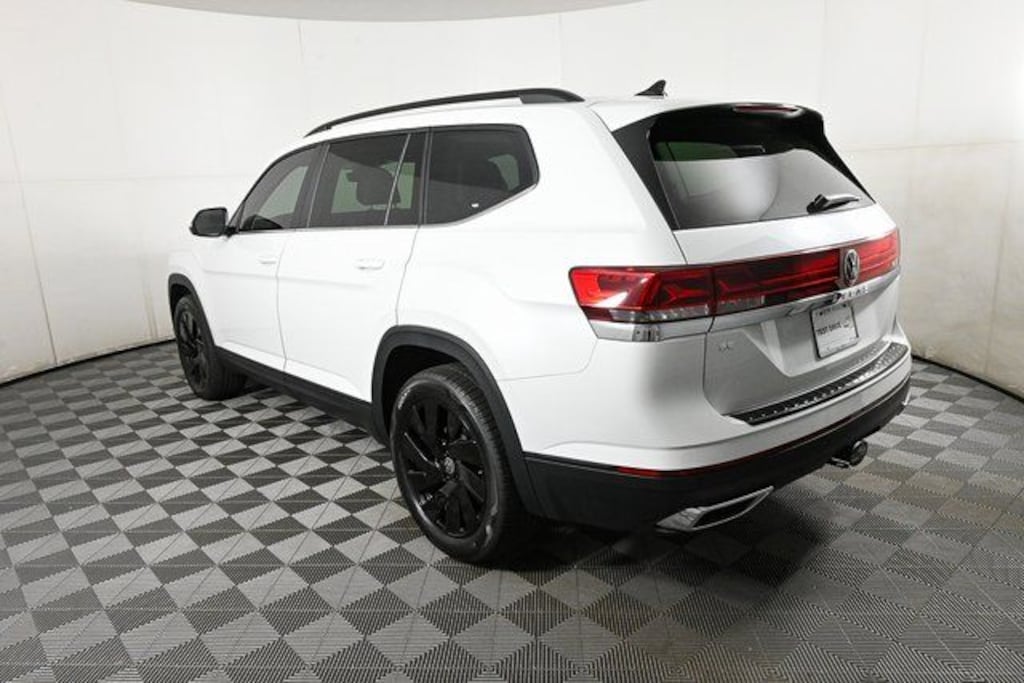 New 2026 Volkswagen Atlas 2.0T SE w/Technology SUV