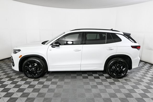 2025 Volkswagen Tiguan SE R-Line Black photo 3