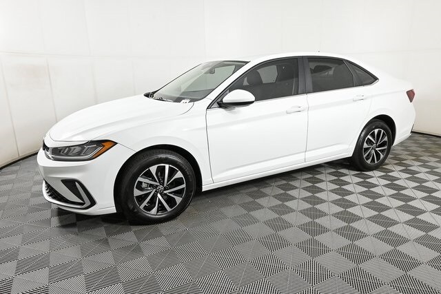2025 Volkswagen Jetta 1.5T S photo 3