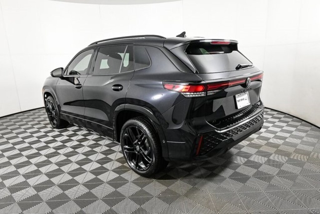 New 2026 Volkswagen Tiguan 2.0T SE R-Line Black R-Line Black AWD SUV