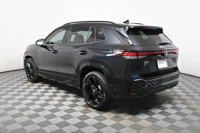 2025 Volkswagen Tiguan SE R-Line Black photo 2