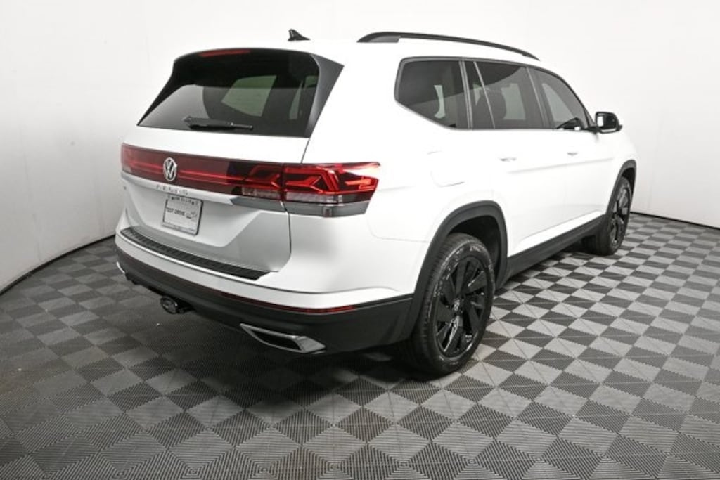 New 2026 Volkswagen Atlas 2.0T SE w/Technology SUV