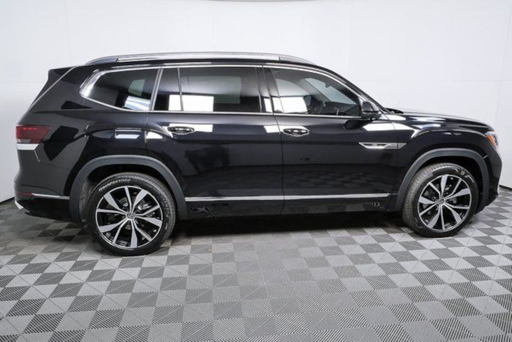 New 2026 Volkswagen Atlas 2.0T SEL Premium R-Line SUV