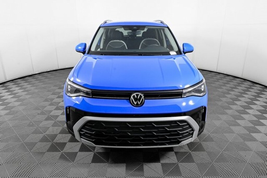 New 2025 Volkswagen Taos 1.5T SE SUV