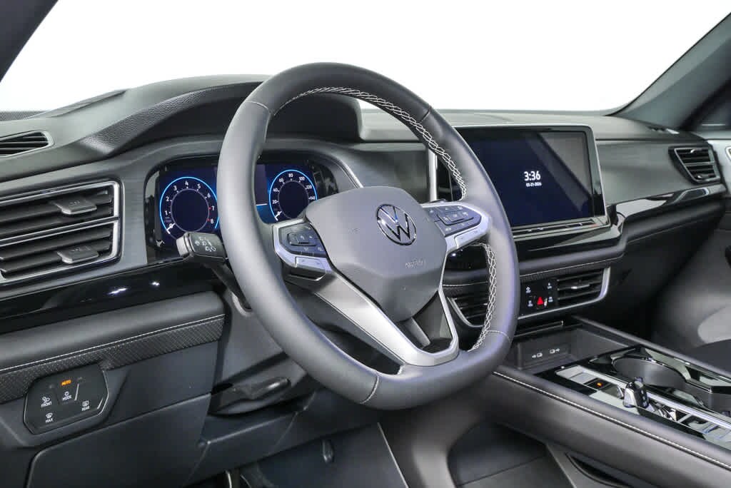 New 2026 Volkswagen Atlas Cross Sport 2.0T SE w/Technology SUV