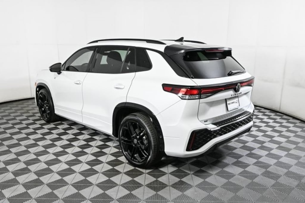 New 2025 Volkswagen Tiguan 2.0T SE R-Line Black SUV