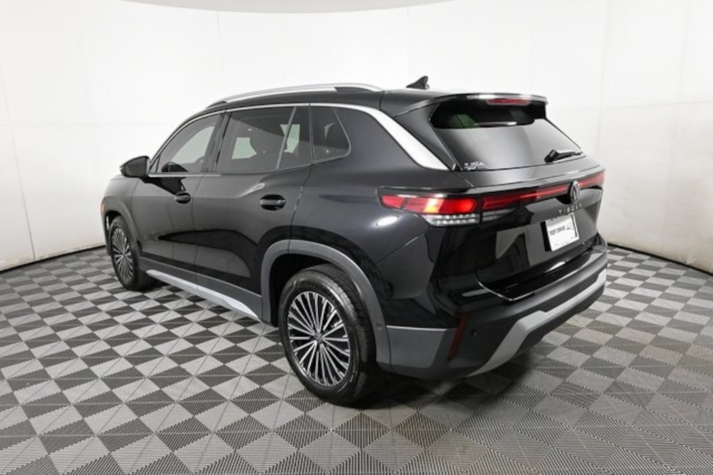 New 2025 Volkswagen Tiguan 2.0T S SUV