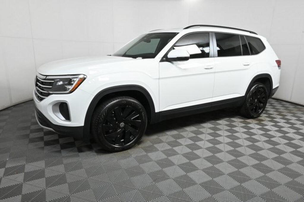 New 2025 Volkswagen Atlas 2.0T SE w/Technology SUV