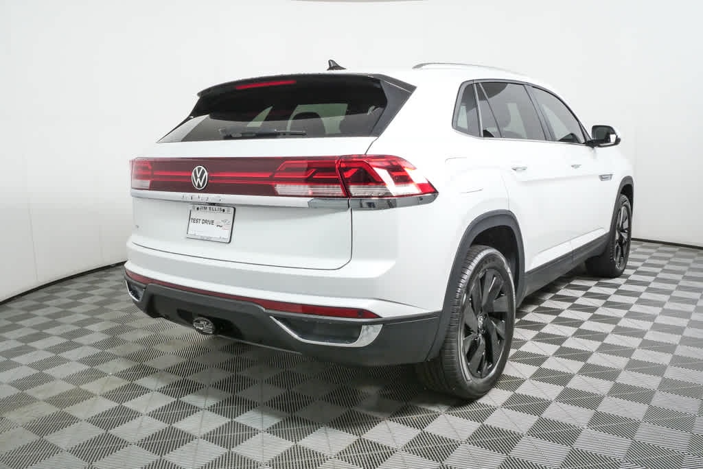 New 2026 Volkswagen Atlas Cross Sport 2.0T SE w/Technology SUV