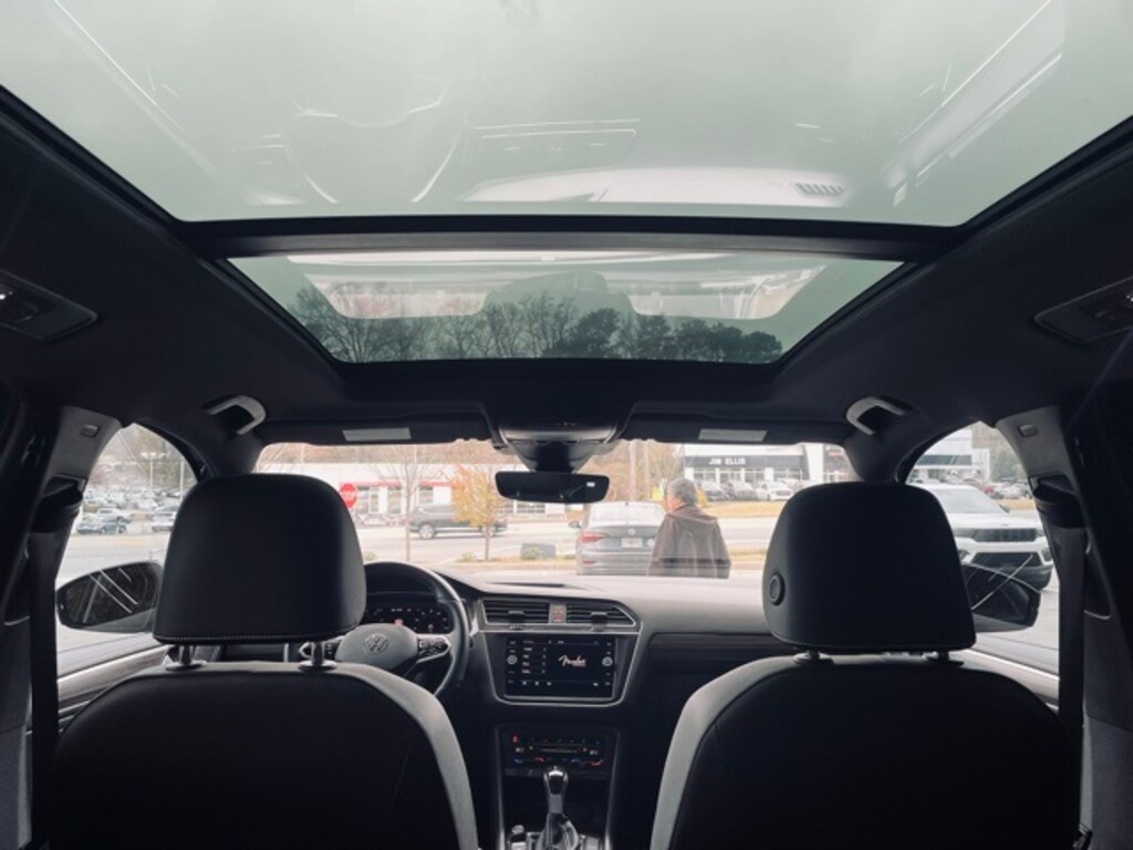 Certified 2023 Volkswagen Tiguan 2.0T SEL R-Line SUV