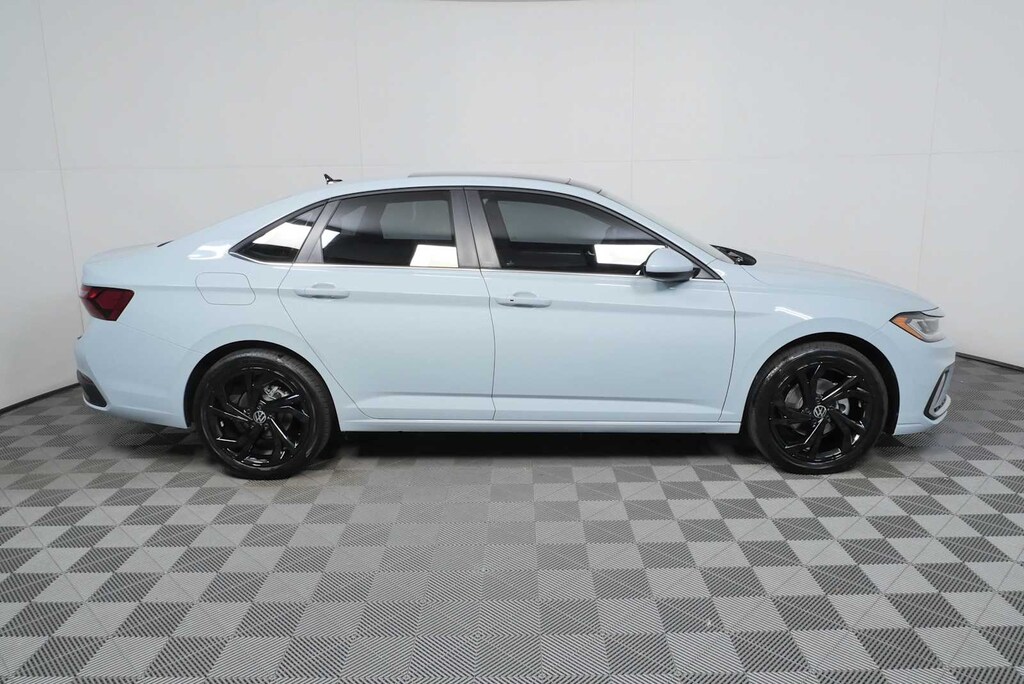 New 2026 Volkswagen Jetta 1.5T SE Sedan