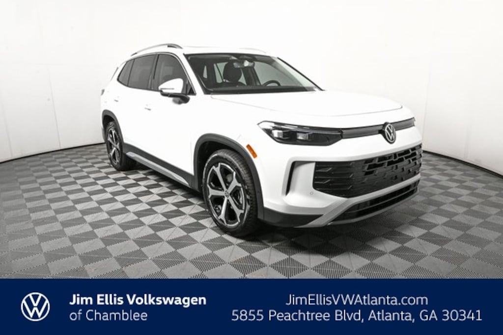 New 2025 Volkswagen Tiguan 2.0T SE SUV