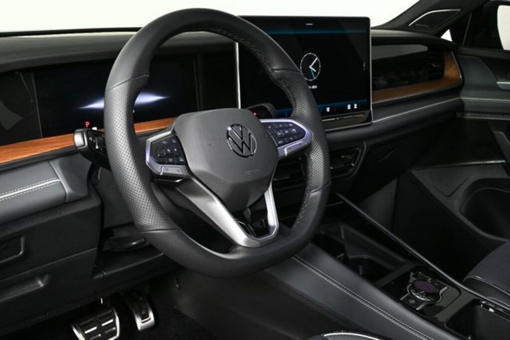 New 2026 Volkswagen Tiguan 2.0T SEL R-Line Turbo SUV