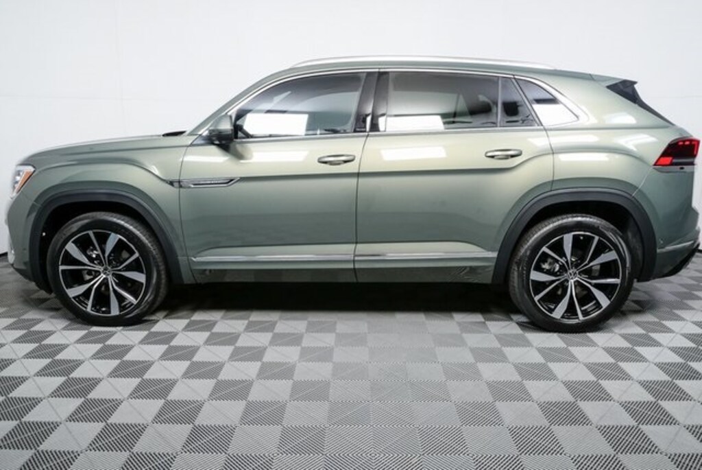 New 2026 Volkswagen Atlas Cross Sport 2.0T SEL Premium R-Line SUV