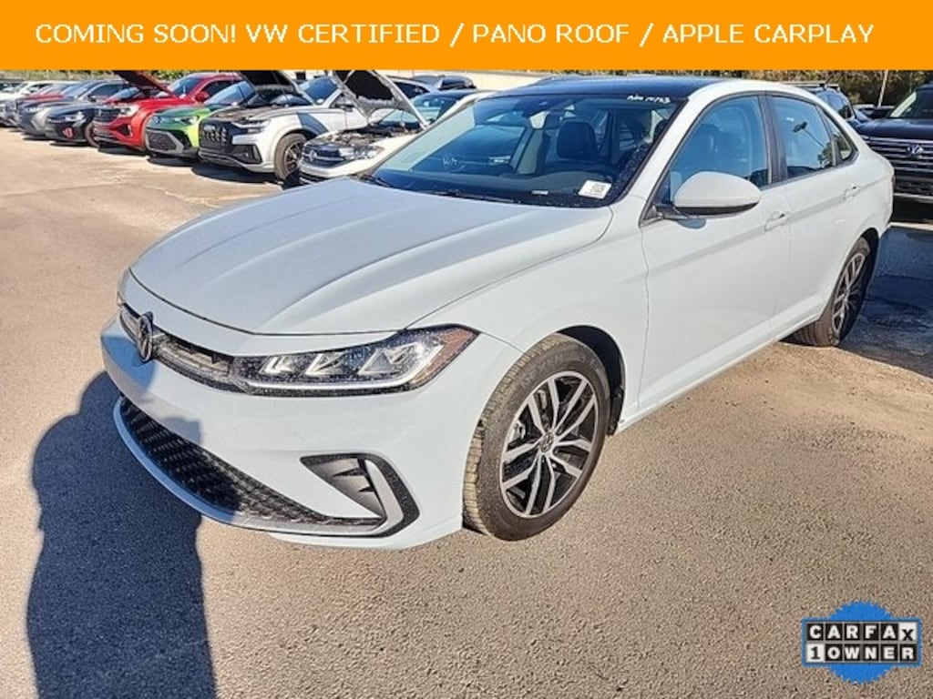 Certified 2025 Volkswagen Jetta 1.5T SE Sedan