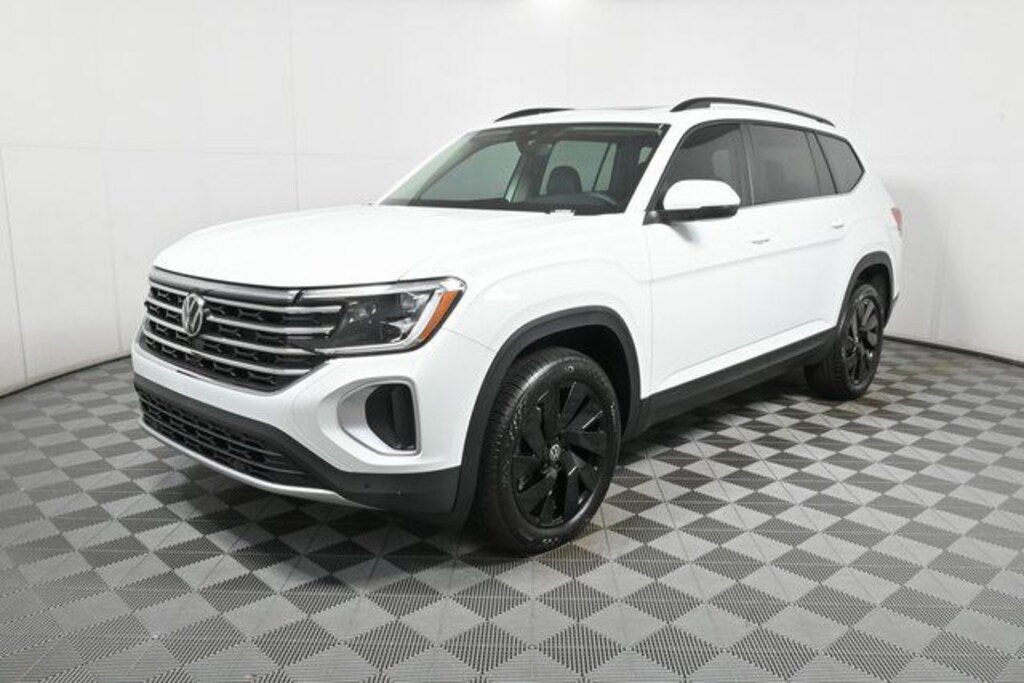 New 2025 Volkswagen Atlas 2.0T SE w/Technology SUV