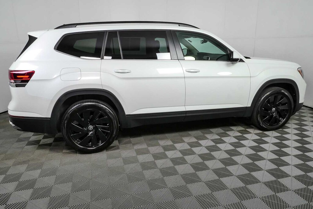 Certified 2026 Volkswagen Atlas 2.0T SE w/Technology SUV