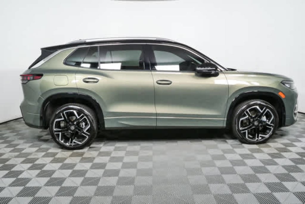 New 2026 Volkswagen Tiguan SEL R-Line Turbo SUV