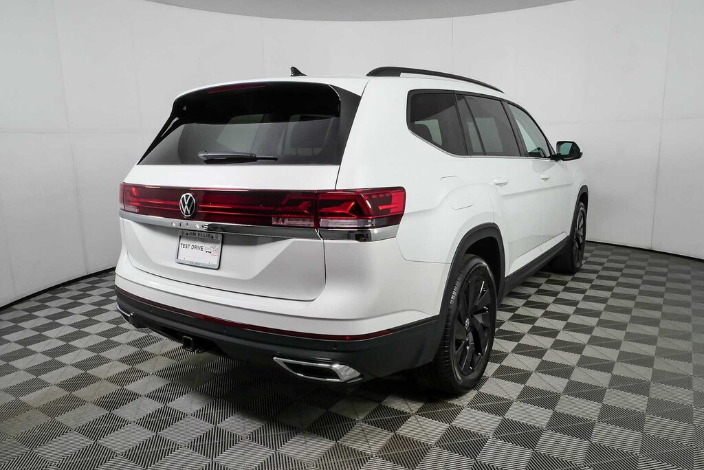 Certified 2026 Volkswagen Atlas 2.0T SE w/Technology SUV