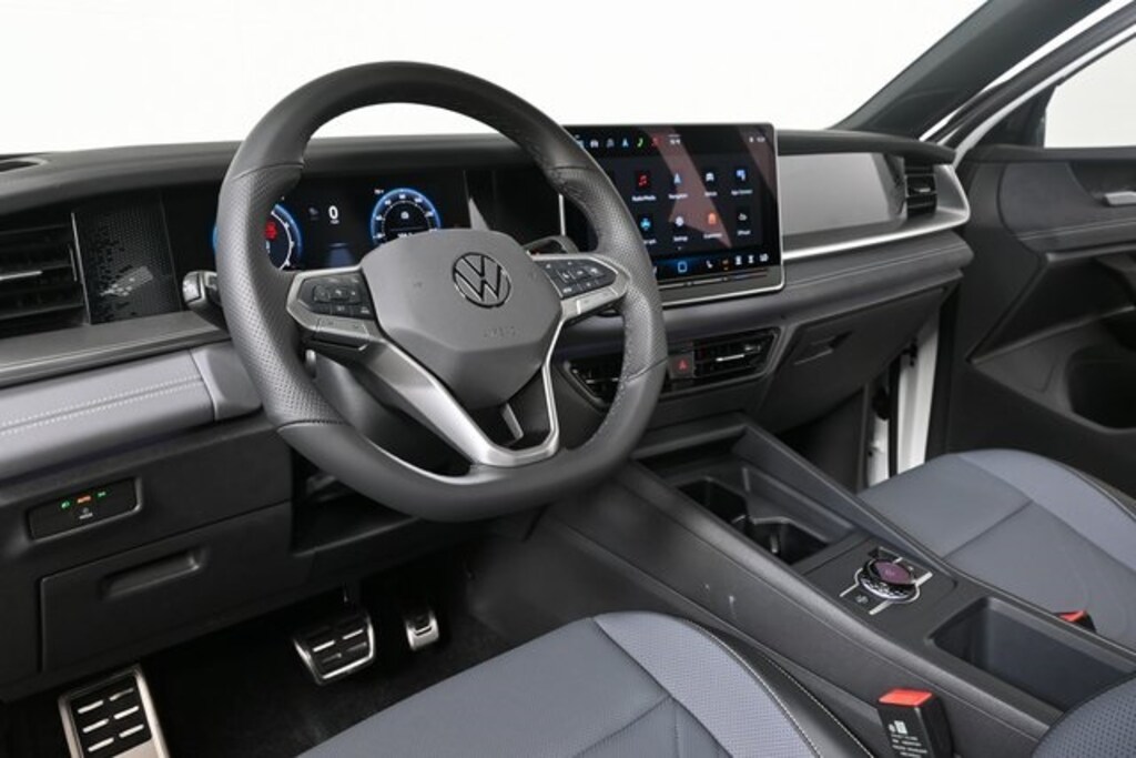 New 2025 Volkswagen Tiguan 2.0T SE R-Line Black SUV