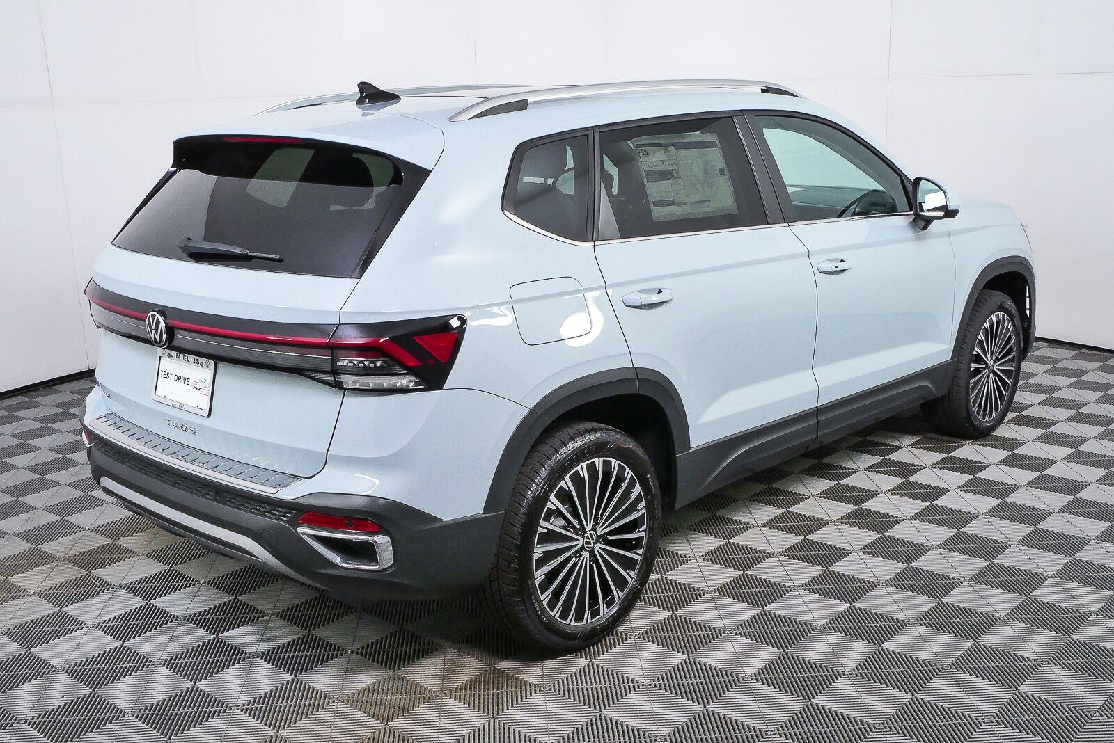 New 2027 Volkswagen Taos 1.5T SE SUV