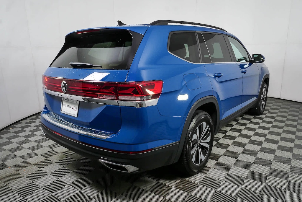 Certified 2025 Volkswagen Atlas 2.0T SE SUV