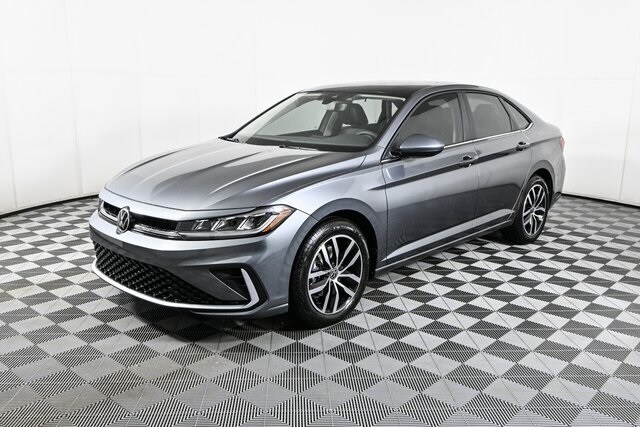 2025 Volkswagen Jetta 1.5T SE photo 2