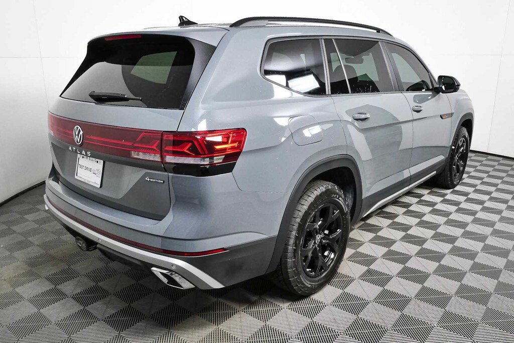New 2026 Volkswagen Atlas 2.0T Peak Edition SUV