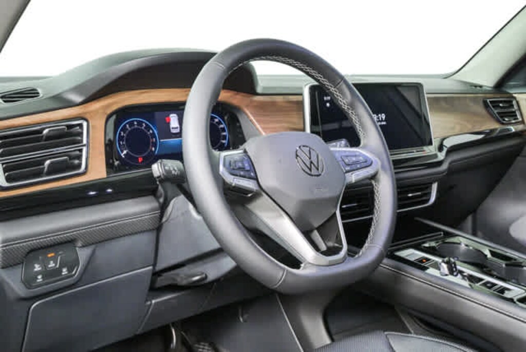 New 2026 Volkswagen Atlas 2.0T SE w/Technology SUV