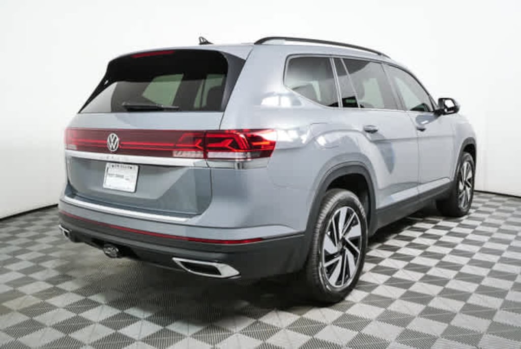 New 2026 Volkswagen Atlas SE w/Technology SUV