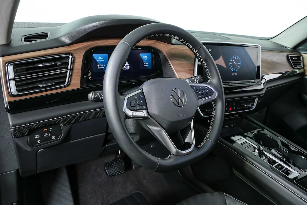 Certified 2024 Volkswagen Atlas 2.0T SE w/Technology SUV