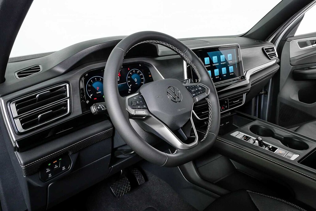 New 2026 Volkswagen Atlas Cross Sport 2.0T SE SUV