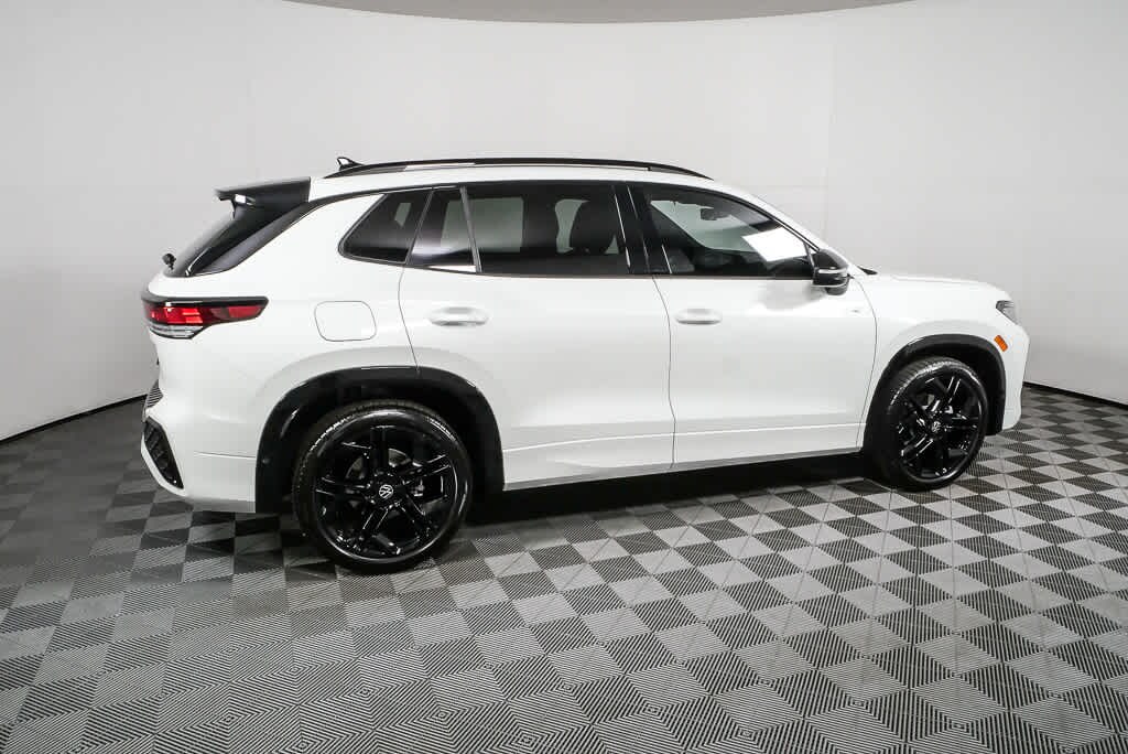 New 2026 Volkswagen Tiguan 2.0T SE R-Line Black SUV