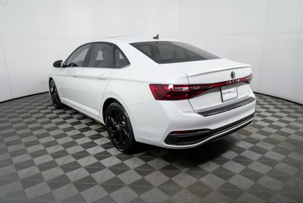 New 2026 Volkswagen Jetta 1.5T SE Sedan