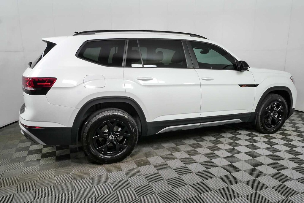 New 2026 Volkswagen Atlas 2.0T Peak Edition SUV