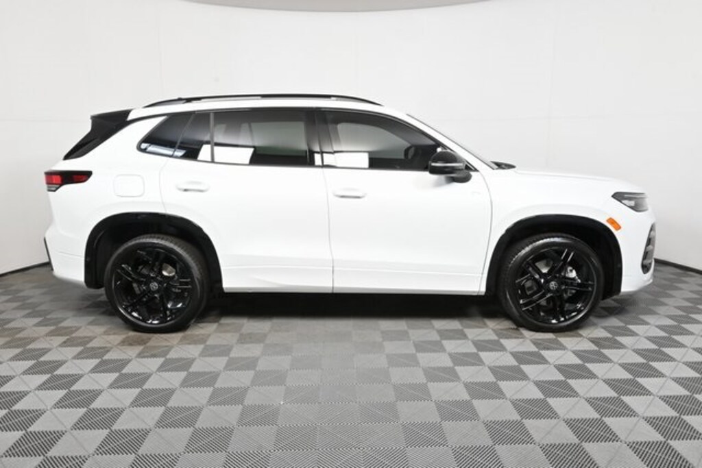 New 2025 Volkswagen Tiguan 2.0T SE R-Line Black SUV