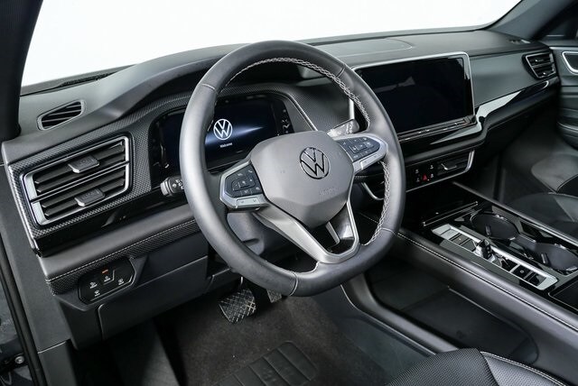 2025 Volkswagen Atlas Cross Sport SEL photo 4