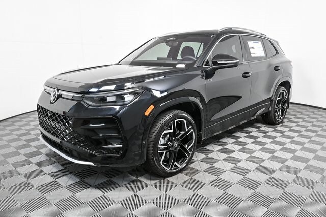 2025 Volkswagen Tiguan SEL R-Line Black photo 2