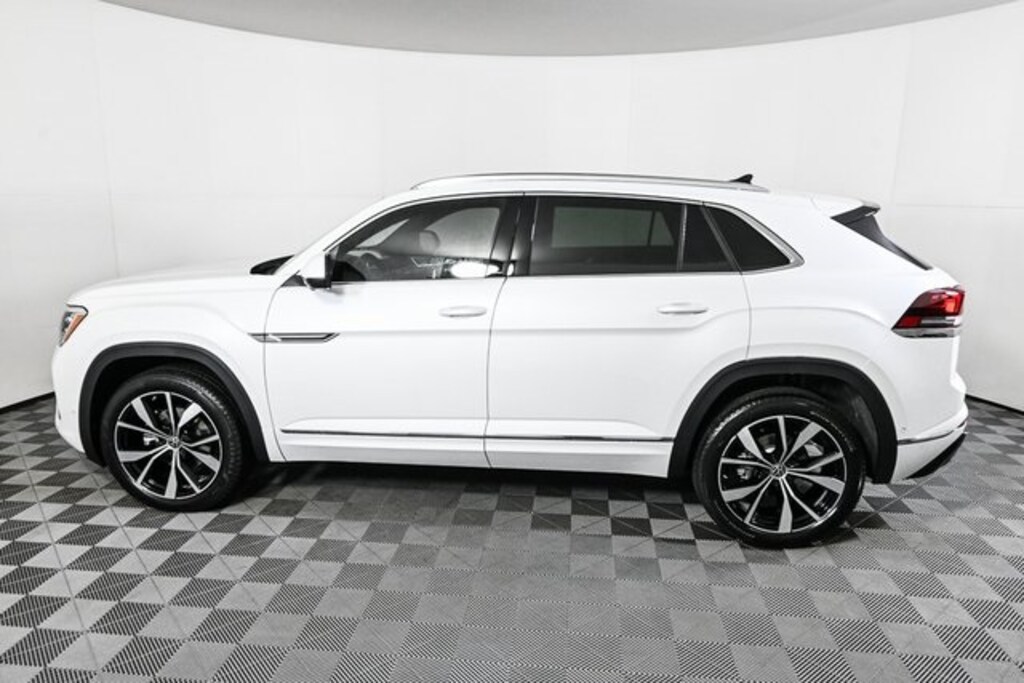 New 2026 Volkswagen Atlas Cross Sport 2.0T SEL Premium R-Line SUV