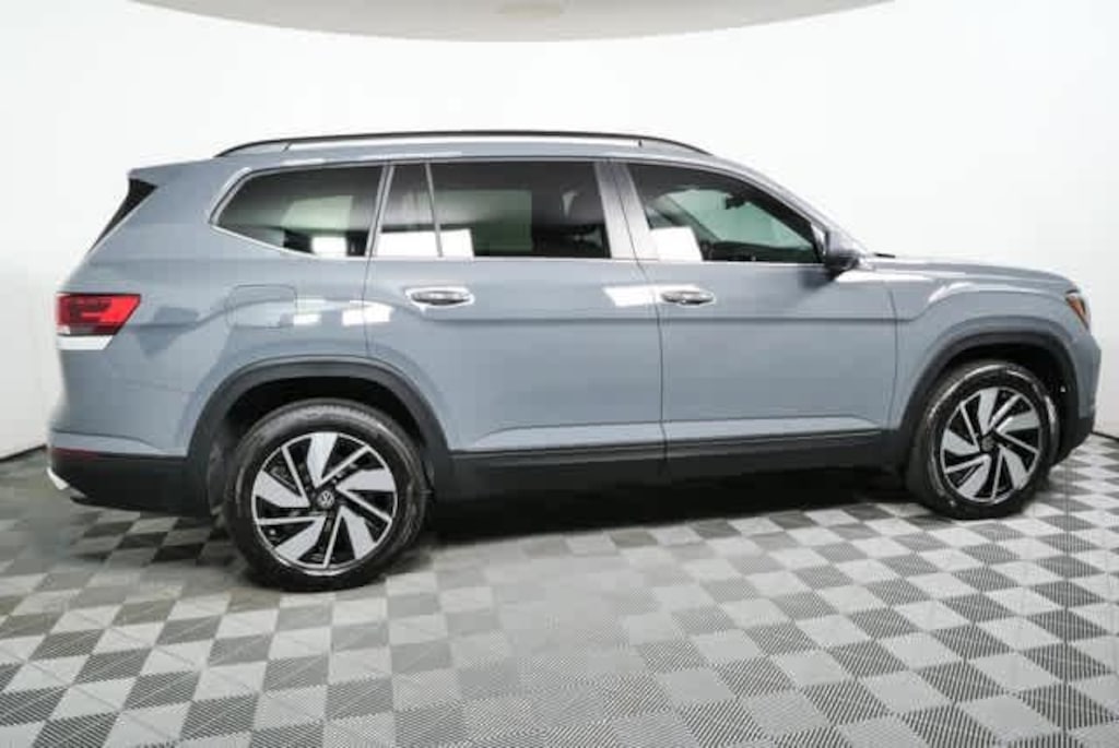 New 2026 Volkswagen Atlas SE w/Technology SUV