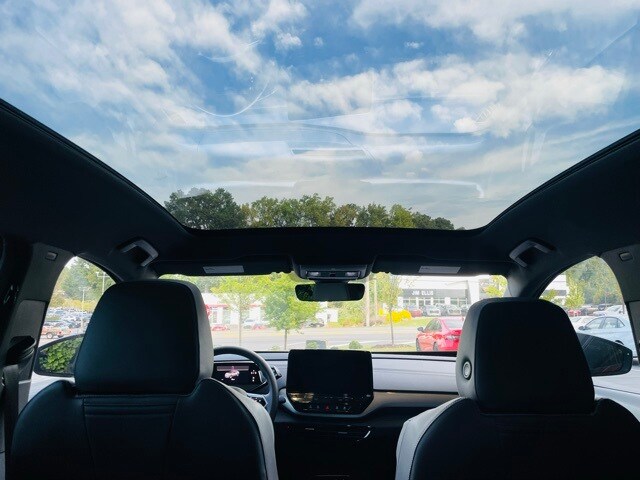2023 Volkswagen ID.4 Pro S photo 2