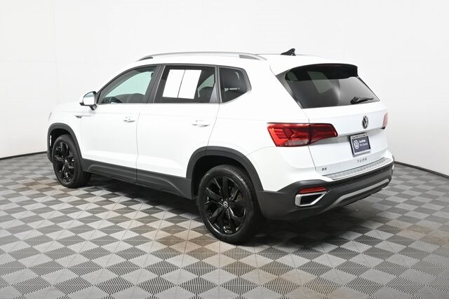 2022 Volkswagen Taos SE photo 3