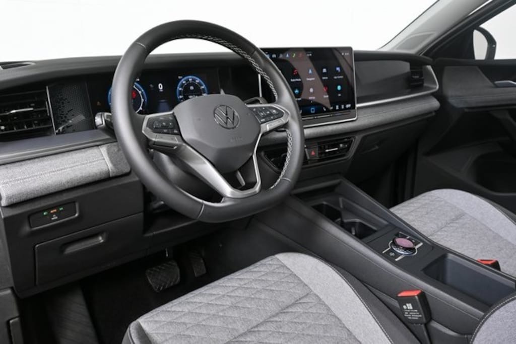 New 2025 Volkswagen Tiguan 2.0T S SUV