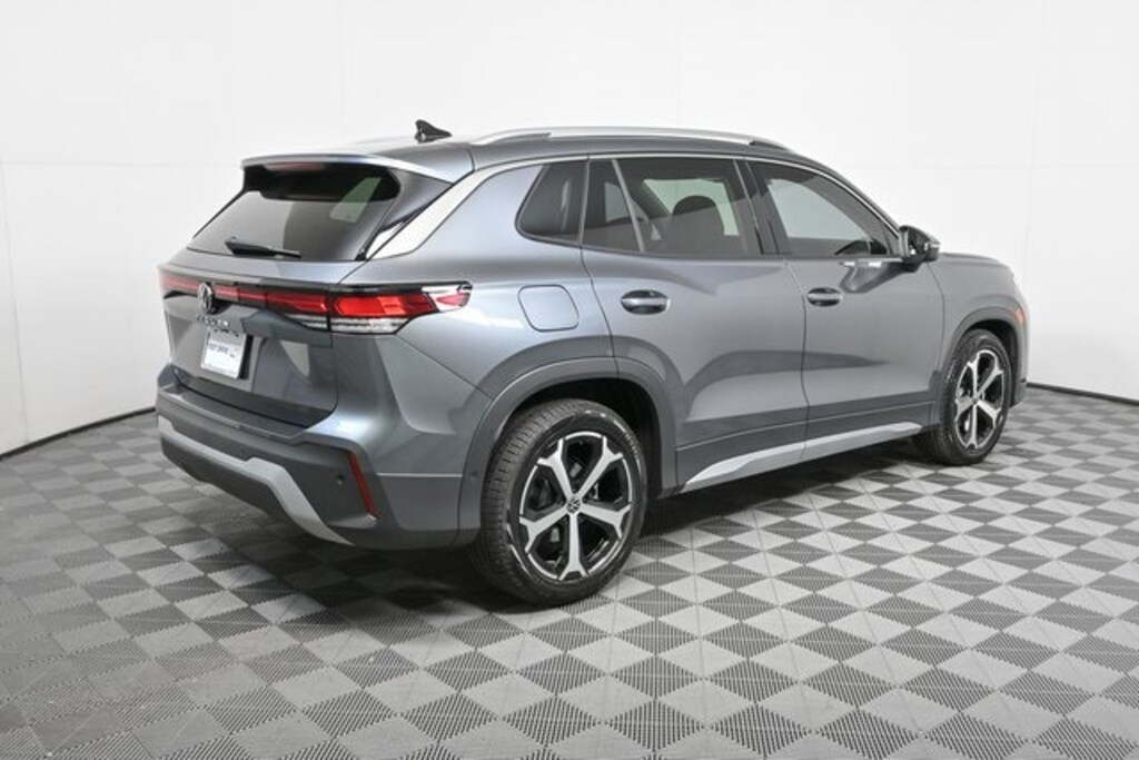 New 2026 Volkswagen Tiguan 2.0T SE SUV