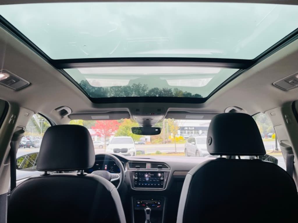 Used 2022 Volkswagen Tiguan 2.0T SE SUV