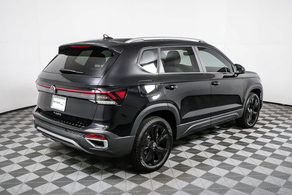 New 2026 Volkswagen Taos 1.5T SE SUV