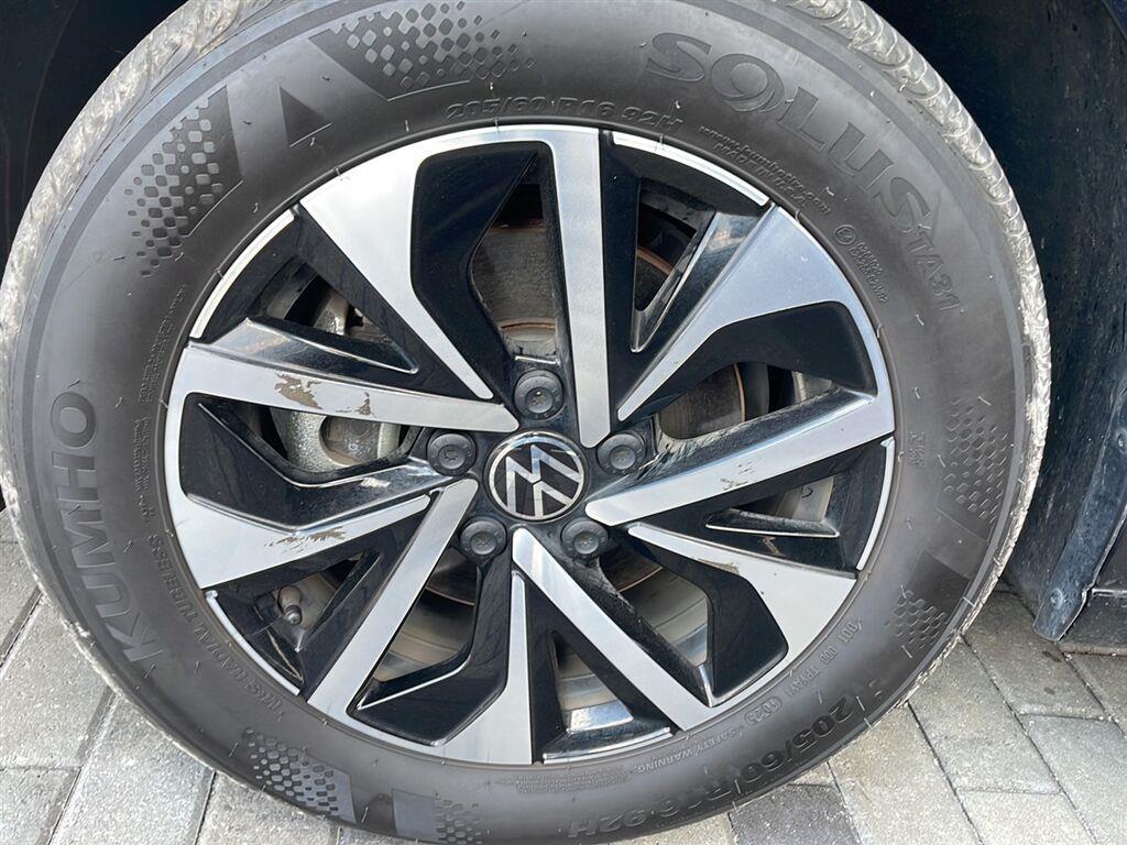 Certified 2025 Volkswagen Jetta 1.5T S Sedan