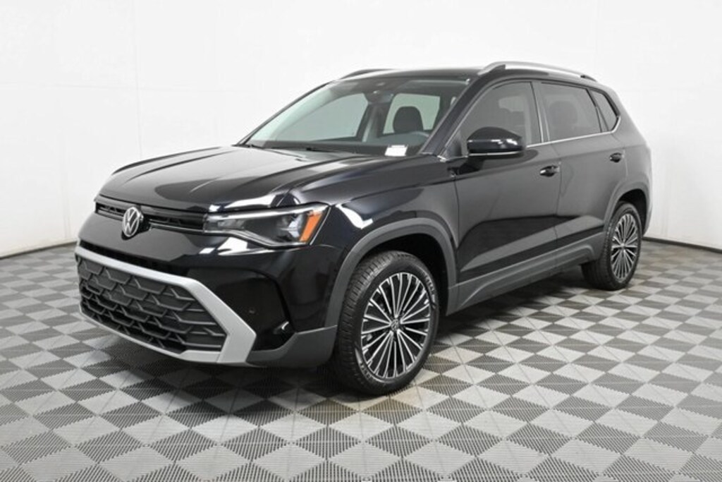 New 2025 Volkswagen Taos 1.5T SE SUV