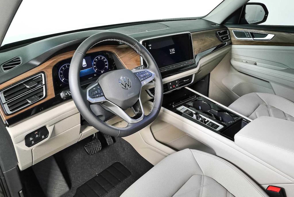 New 2026 Volkswagen Atlas 2.0T SE w/Technology SUV